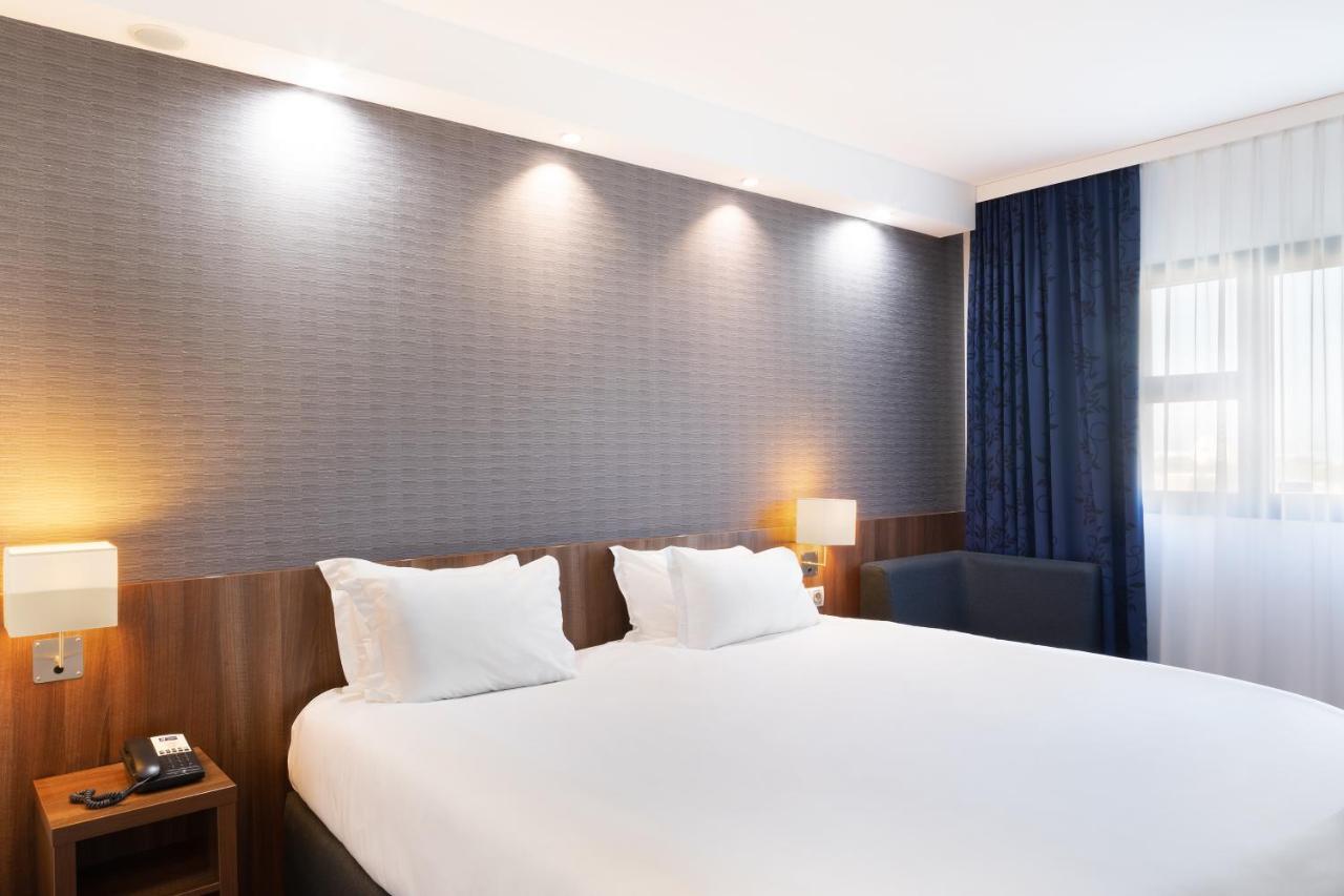 Holiday Inn Express - Marseille Airport, An Ihg Hotel Vitrolles  Exterior foto