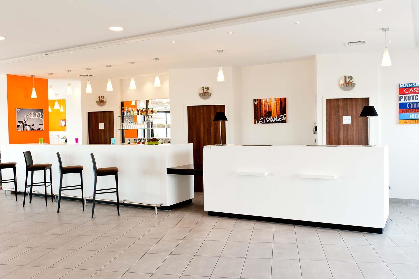 Holiday Inn Express - Marseille Airport, An Ihg Hotel Vitrolles  Exterior foto